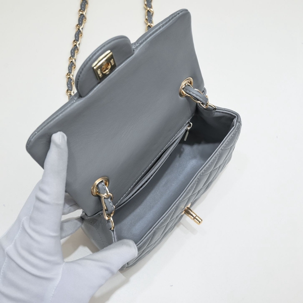 シャネルバッグ着用イメージ